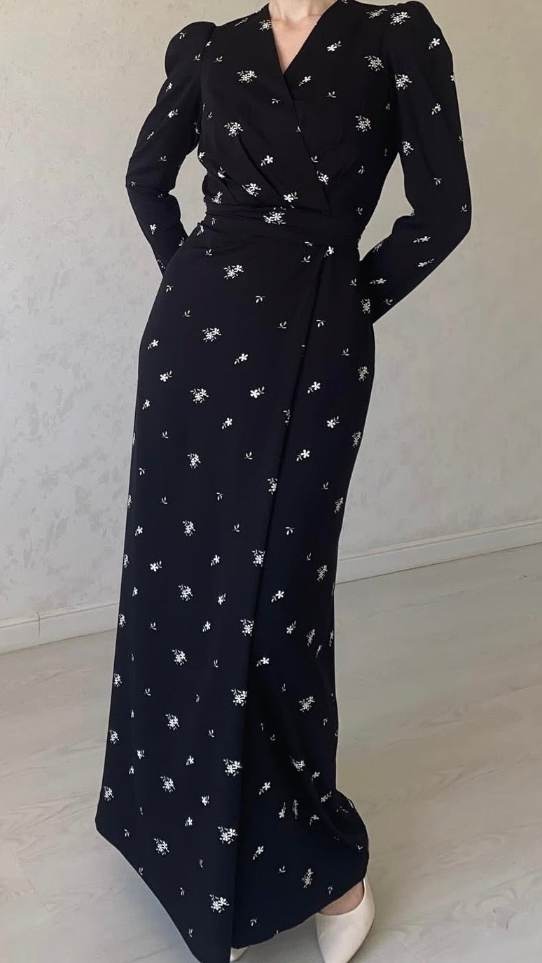 Schwarzes Maxi-Wickelkleid mit Puffärmeln und Blumenmuster