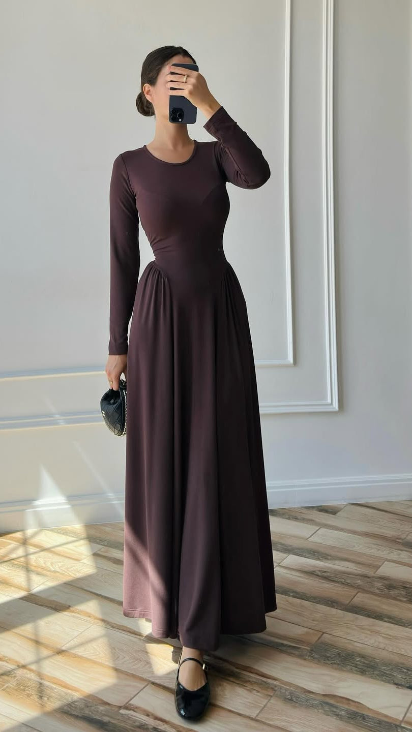 Elegantes Maxikleid mit langen Ärmeln