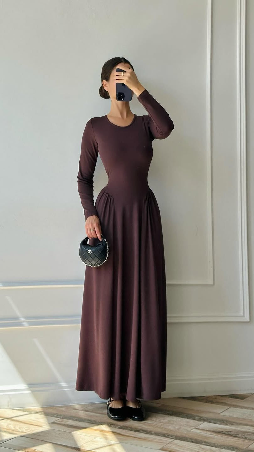 Elegantes Maxikleid mit langen Ärmeln
