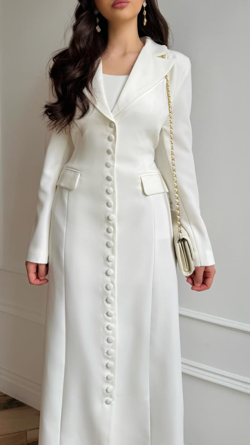 Maxikleid mit Knopfleiste und Spitzenbesatz