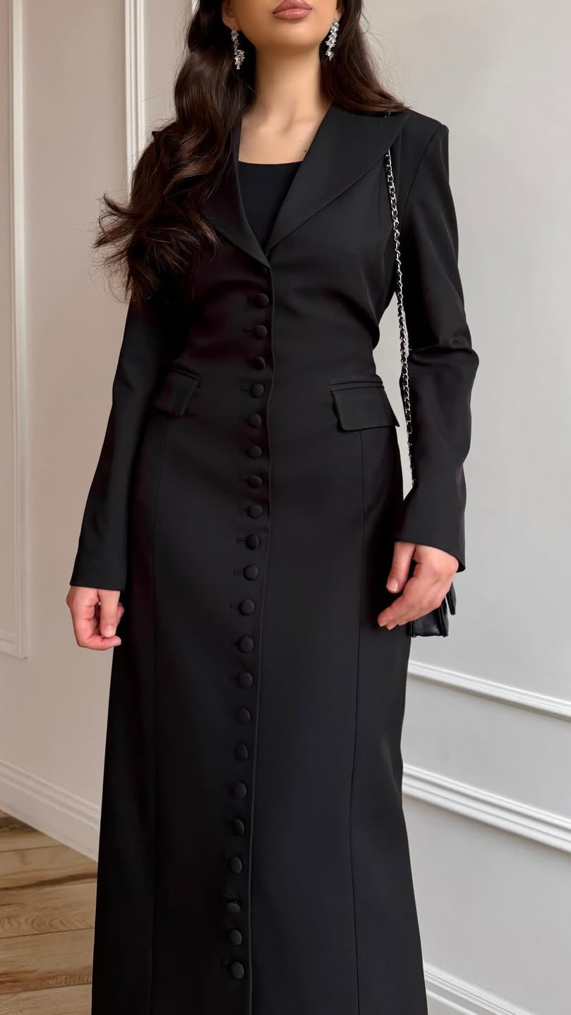 Maxikleid mit Knopfleiste und Spitzenbesatz